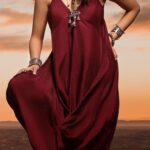 meenakshi chaudary hot cleavage navel and thighs photos HD (29)