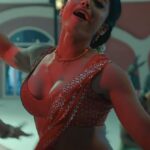 rashmika mandanna hot cleavage and navel show from sikandar movie 2025 (19)