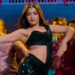 rashmika mandanna hot cleavage and navel show from sikandar movie 2025 (21)