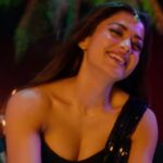 rashmika mandanna hot cleavage and navel show from sikandar movie 2025 (31)