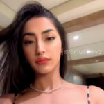 DIVYA_SHARMA_IRRESISTIBLE_FLAUNTS_HER_WIDE_OPEN_CLEAVAGE (6)