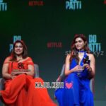 KRITI_SANON_HOT_BACKLESS_SHOW_IN_BLUE_GOWN (17)