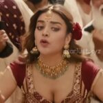 NIDHI_AGERWAL_HOT_THIGHS_AND_CLEAVAGE_SHOW_IN_HARI_HARA_VEERAMALLU (6)