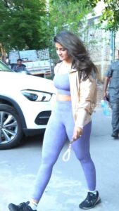 dimple hayati hot in tight gym outfit showing thick thighs and camel toe HD 4