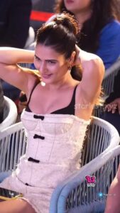 fatima_sana_sheik_hot_cleavage_and_thighs_HD (10)
