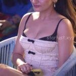 fatima_sana_sheik_hot_cleavage_and_thighs_HD