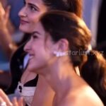 fatima_sana_sheik_hot_cleavage_and_thighs_HD (21)