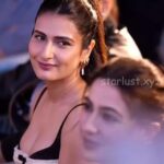 fatima_sana_sheik_hot_cleavage_and_thighs_HD (25)