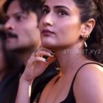 fatima_sana_sheik_hot_cleavage_and_thighs_HD (26)